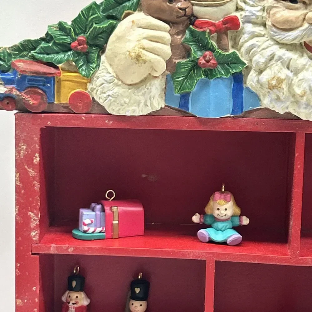 Vintage Enesco Santa Shadowbox Wall‎ Hanger With 20 Tiny Figurines